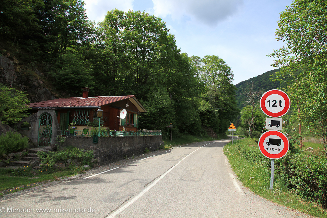 Canon EOS 5D Mark II - EF24-105mm f/4L IS USM